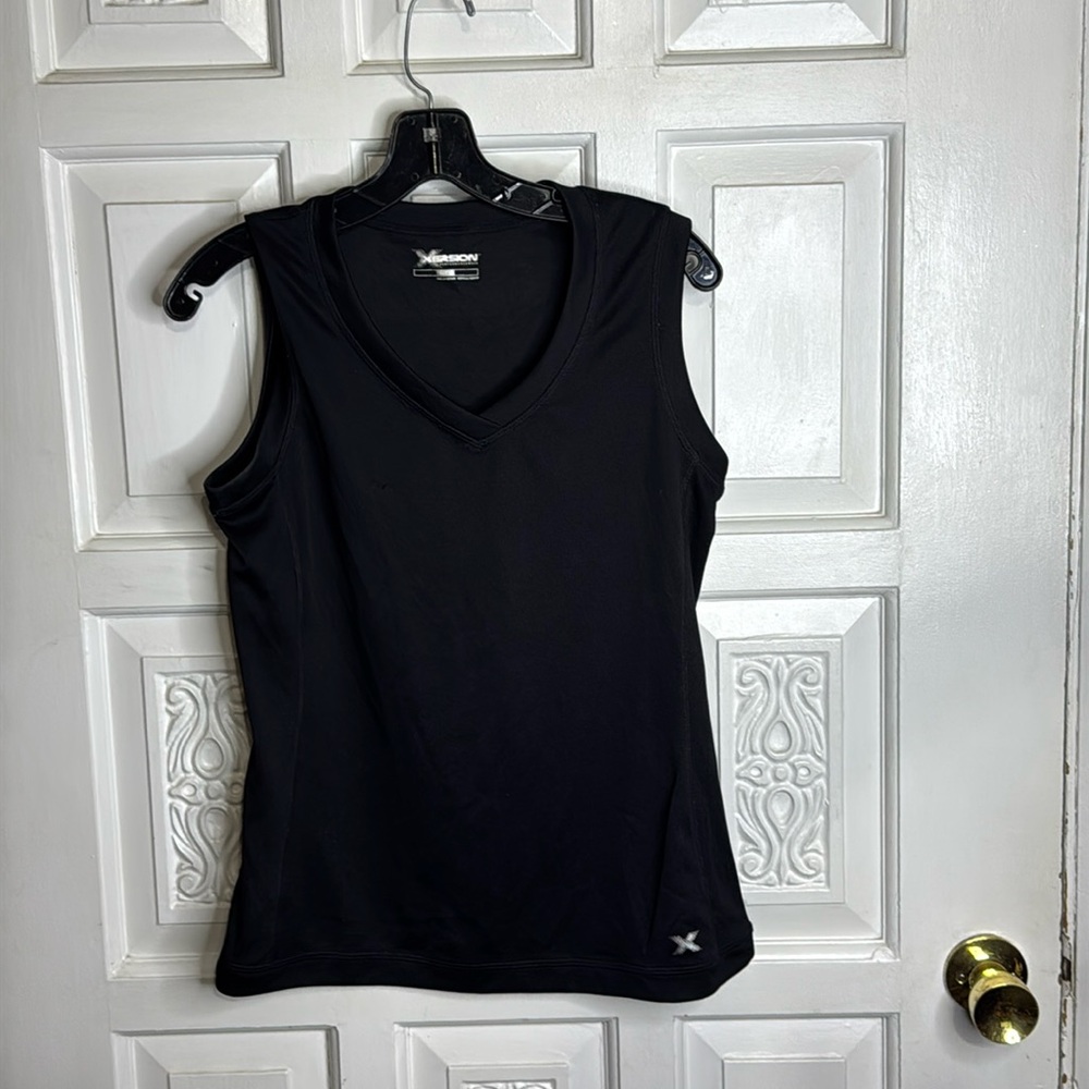 Xersion Black Lightweight SleevelessTank Top Size Small